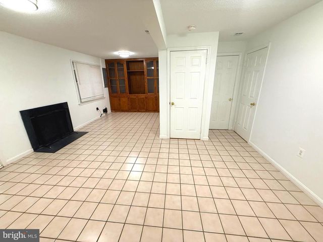 5726 EDGEWATER OAK CT, Burke, VA 22015