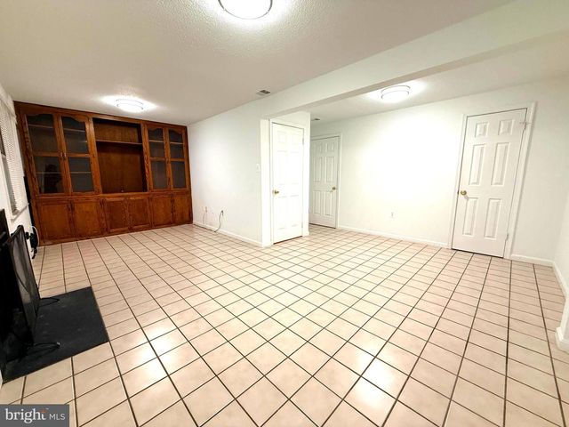 5726 EDGEWATER OAK CT, Burke, VA 22015