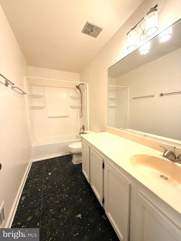 5726 EDGEWATER OAK CT, Burke, VA 22015