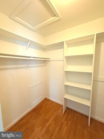 5726 EDGEWATER OAK CT, Burke, VA 22015