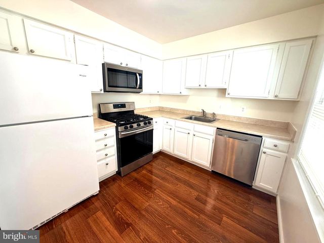 5726 EDGEWATER OAK CT, Burke, VA 22015