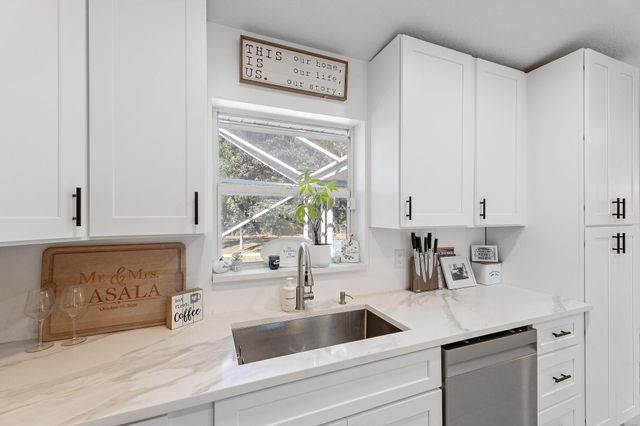 18389 N 41st Road N, Loxahatchee, FL 33470