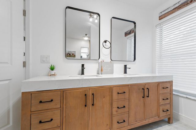 18389 N 41st Road N, Loxahatchee, FL 33470