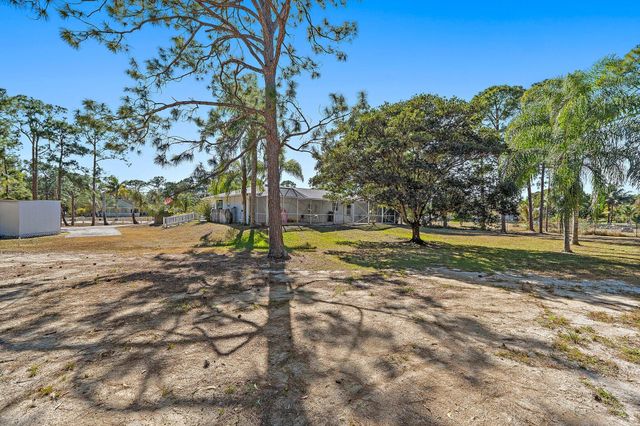 18389 N 41st Road N, Loxahatchee, FL 33470