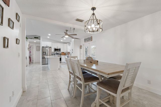 18389 N 41st Road N, Loxahatchee, FL 33470