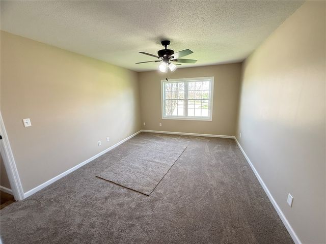 4116 Lexington Drive NE C, Cedar Rapids, IA 52402