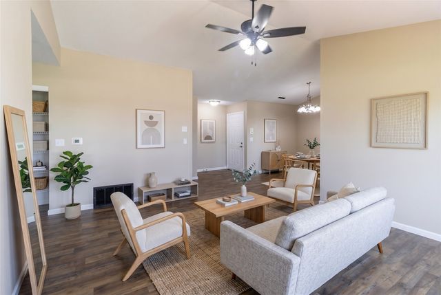 4116 Lexington Drive NE C, Cedar Rapids, IA 52402