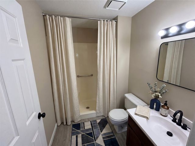 4116 Lexington Drive NE C, Cedar Rapids, IA 52402