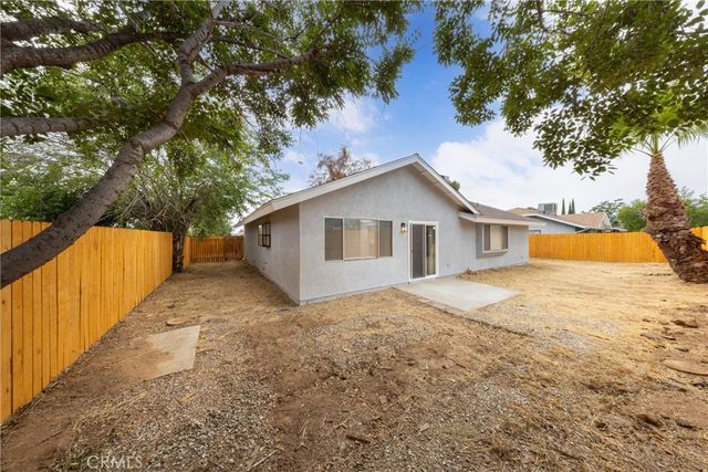 13707 4th, Yucaipa, CA 92399