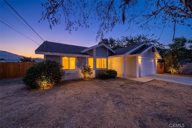 13707 4th, Yucaipa, CA 92399