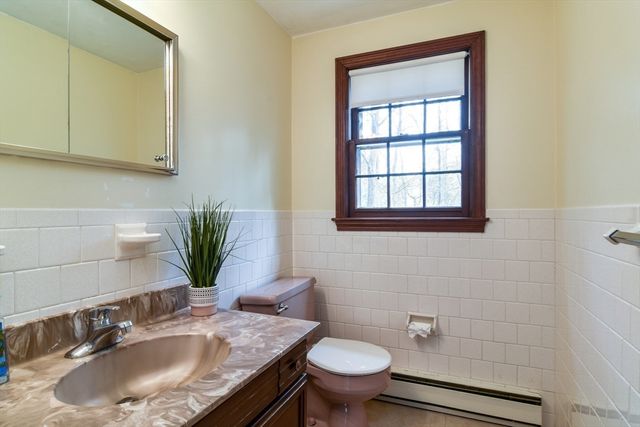 14 Travis Drive, Framingham, MA 01702