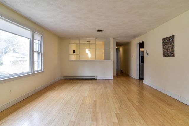 14 Travis Drive, Framingham, MA 01702