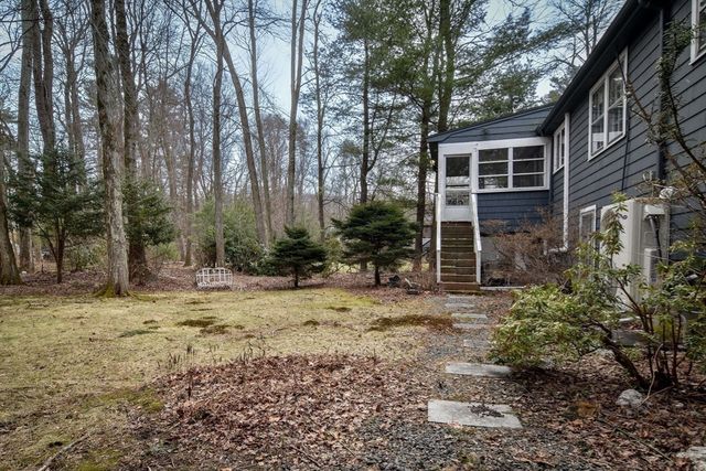 14 Travis Drive, Framingham, MA 01702