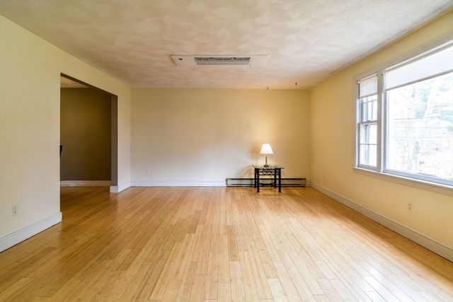 14 Travis Drive, Framingham, MA 01702