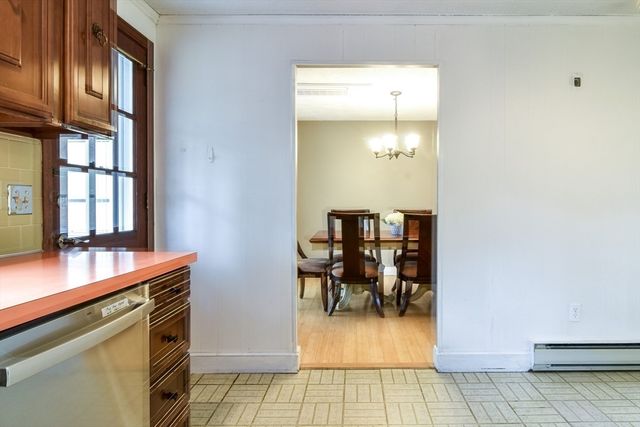 14 Travis Drive, Framingham, MA 01702