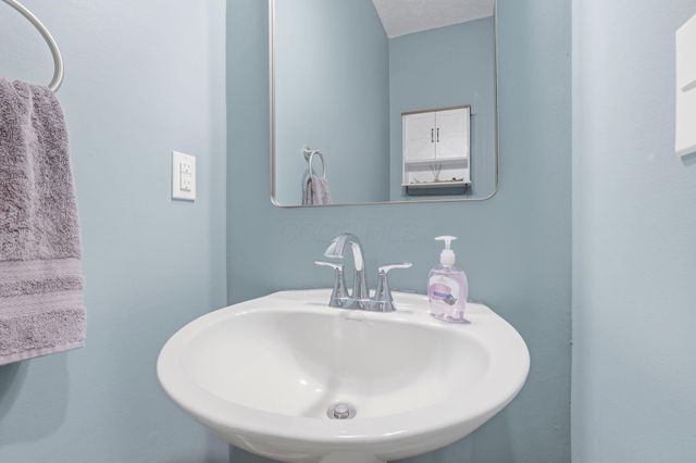 5219 Linton Street, South Bloomfield, OH 43103