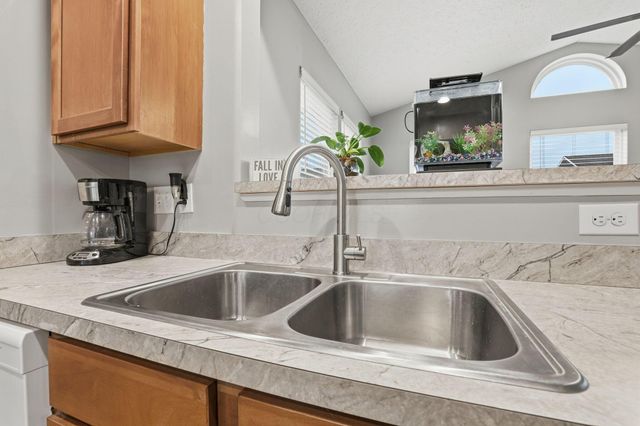 5219 Linton Street, South Bloomfield, OH 43103