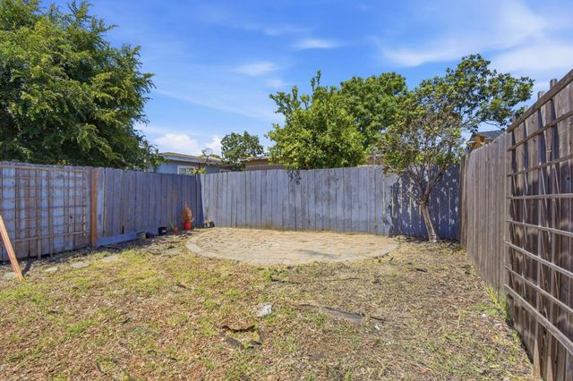 2317 Virginia Avenue, Richmond, CA 94804