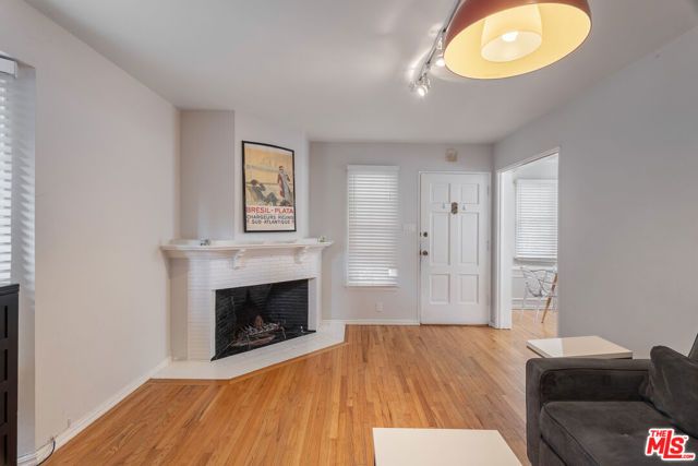 119 S Bundy Drive, Los Angeles, CA 90049