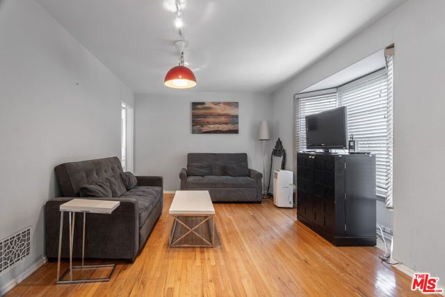 119 S Bundy Drive, Los Angeles, CA 90049