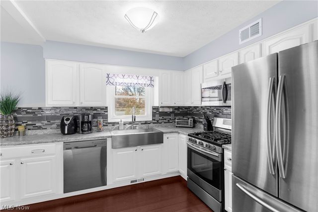 4829 Pinetrace Drive, Youngstown, OH 44515