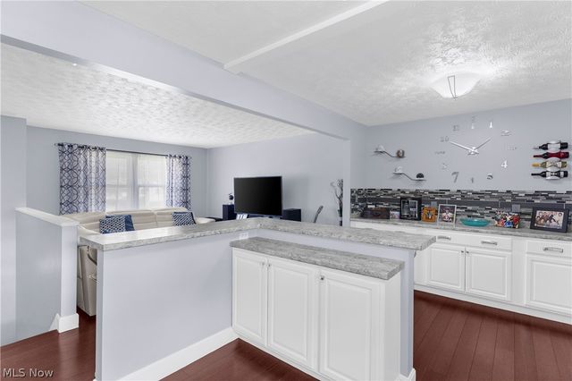 4829 Pinetrace Drive, Youngstown, OH 44515