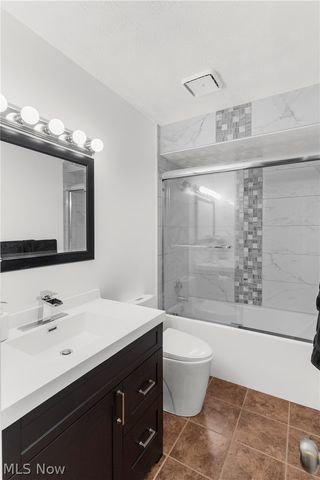 4829 Pinetrace Drive, Youngstown, OH 44515