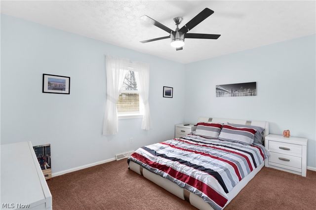 4829 Pinetrace Drive, Youngstown, OH 44515