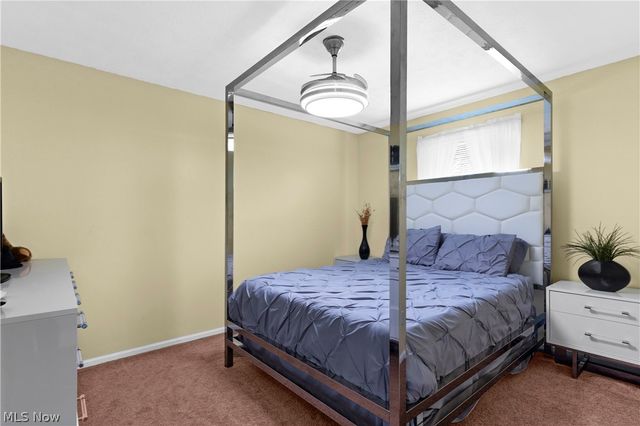 4829 Pinetrace Drive, Youngstown, OH 44515