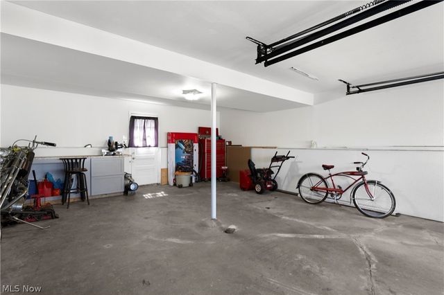 4829 Pinetrace Drive, Youngstown, OH 44515