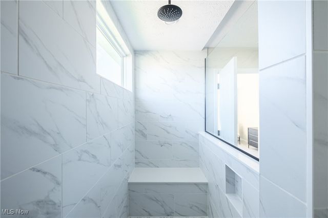 3829 Jacobs Lane, Green, OH 44685