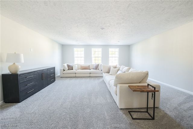 3829 Jacobs Lane, Green, OH 44685