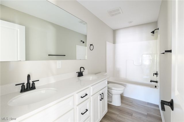 3829 Jacobs Lane, Green, OH 44685