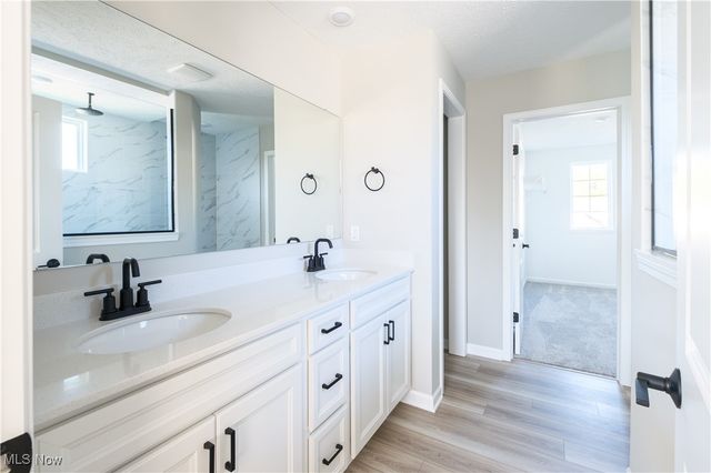 3829 Jacobs Lane, Green, OH 44685