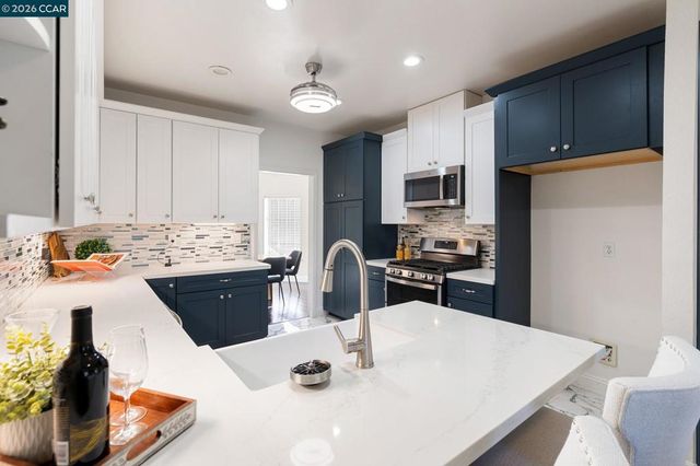 1383 Shell Ln, Clayton, CA 94517