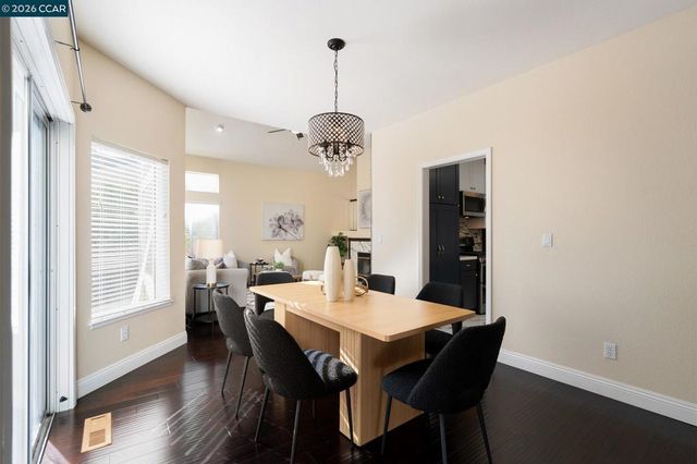 1383 Shell Ln, Clayton, CA 94517