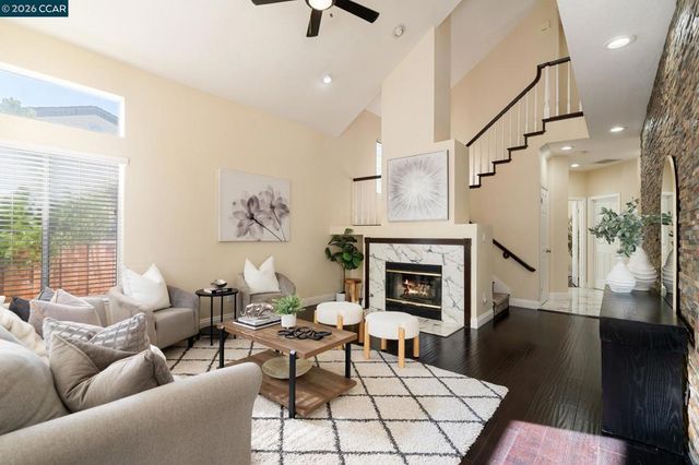 1383 Shell Ln, Clayton, CA 94517