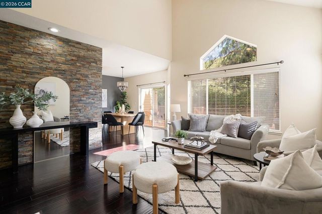 1383 Shell Ln, Clayton, CA 94517