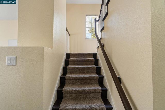 1383 Shell Ln, Clayton, CA 94517