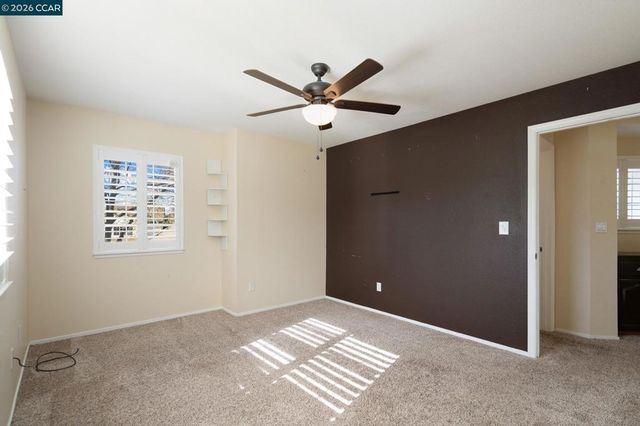 1383 Shell Ln, Clayton, CA 94517