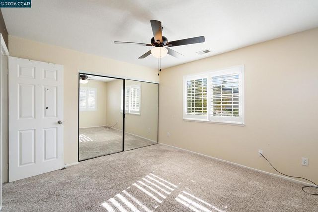 1383 Shell Ln, Clayton, CA 94517