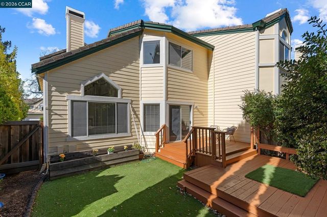 1383 Shell Ln, Clayton, CA 94517