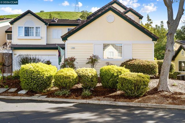 1383 Shell Ln, Clayton, CA 94517