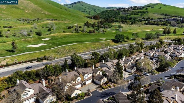 1383 Shell Ln, Clayton, CA 94517