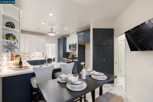 1383 Shell Ln, Clayton, CA 94517