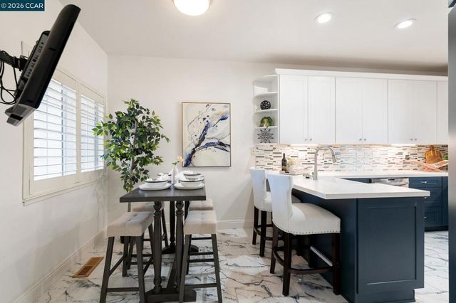 1383 Shell Ln, Clayton, CA 94517