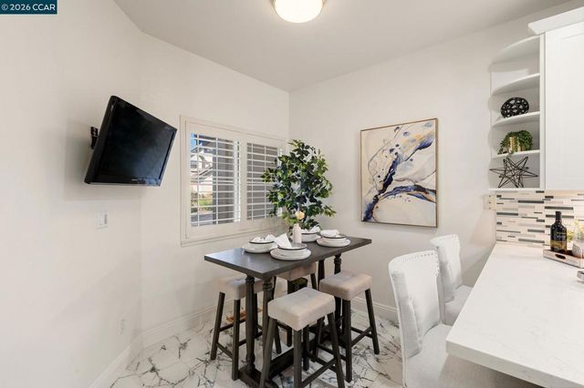 1383 Shell Ln, Clayton, CA 94517