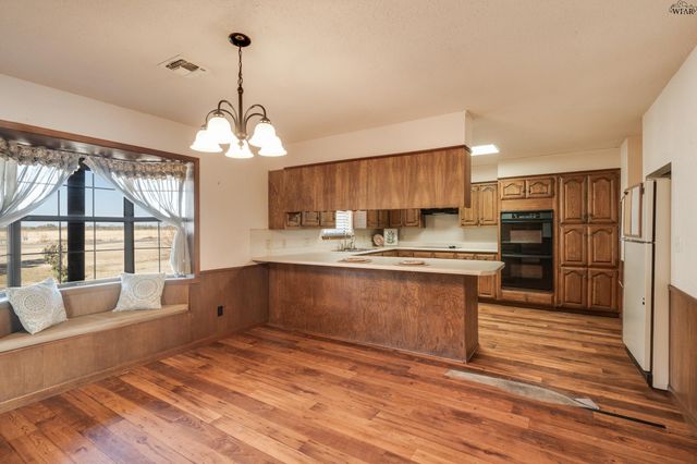 2627 E FM 367, Iowa Park, TX 76367