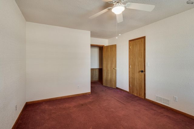 2627 E FM 367, Iowa Park, TX 76367