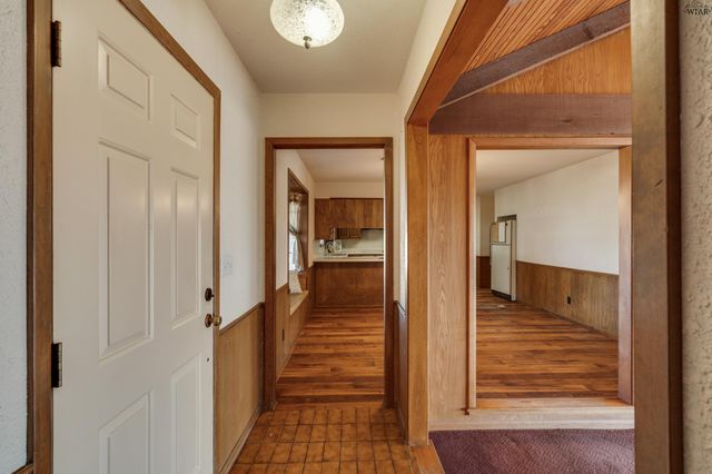 2627 E FM 367, Iowa Park, TX 76367